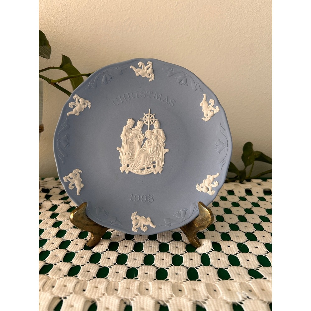 Wedgwood 1998 Christmas Plate Adoration Blue Jasperware Collector Plate England‎